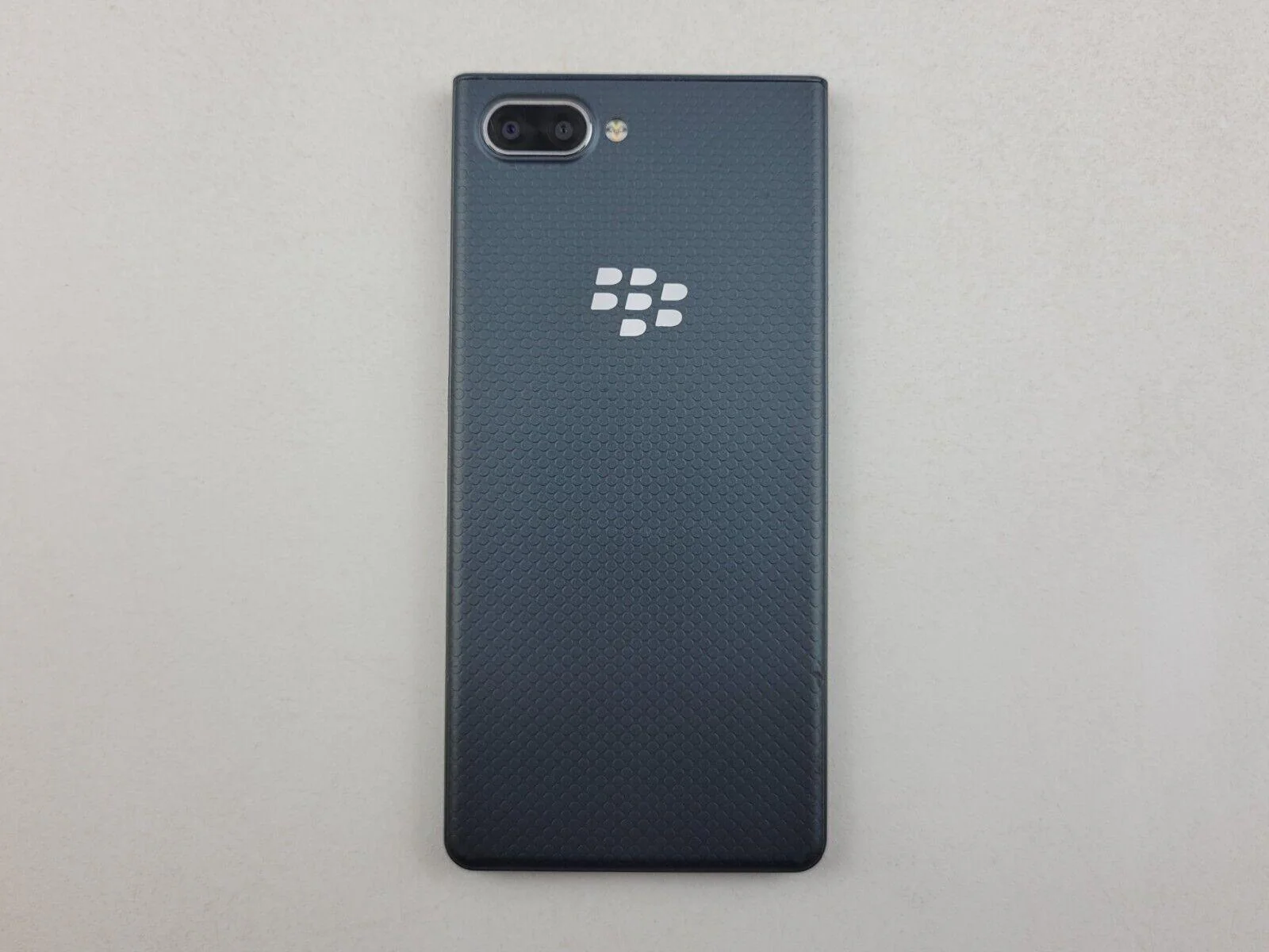 BlackBerry Key2 LE (BBE100-2) 32GB - Gray (GSM Unlocked) Refurbished - Image 2