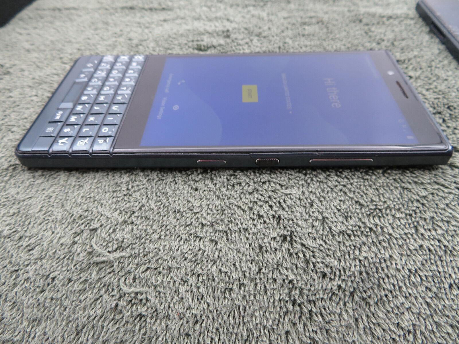 BlackBerry KEY2 LE BBE100-5 - 64GB - Slate (Unlocked) (Dual SIM) Verizon Refurbished - Image 5