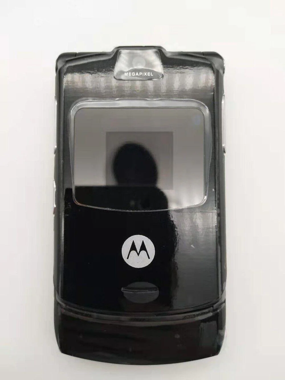 Motorola RAZR V3 Flip Mobile Phone Refurbished - Image 3