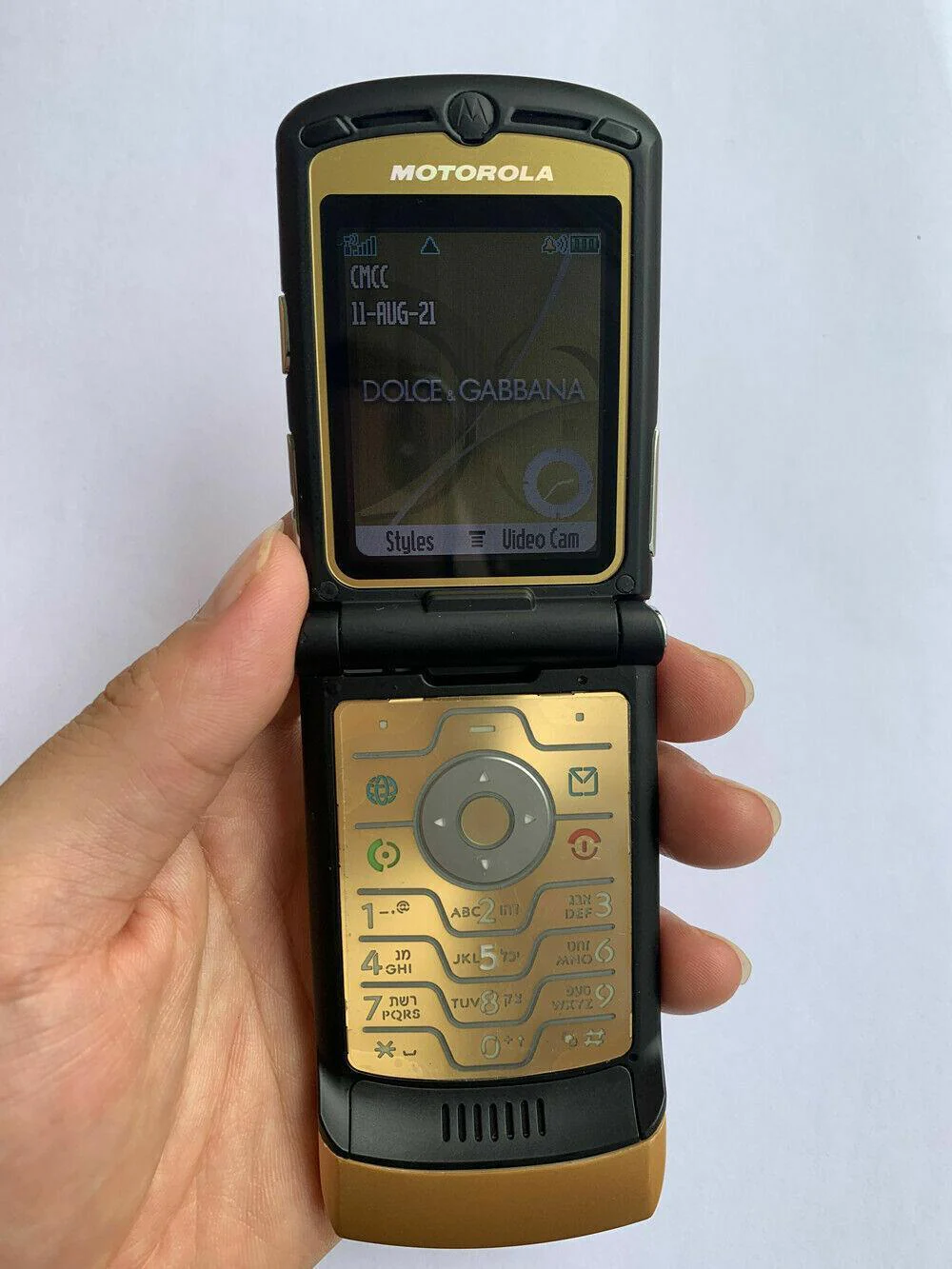 Motorola RAZR V3i GSM 1.23 MP Camera Flip Bluetooth MP3 Refurbished - Image 14