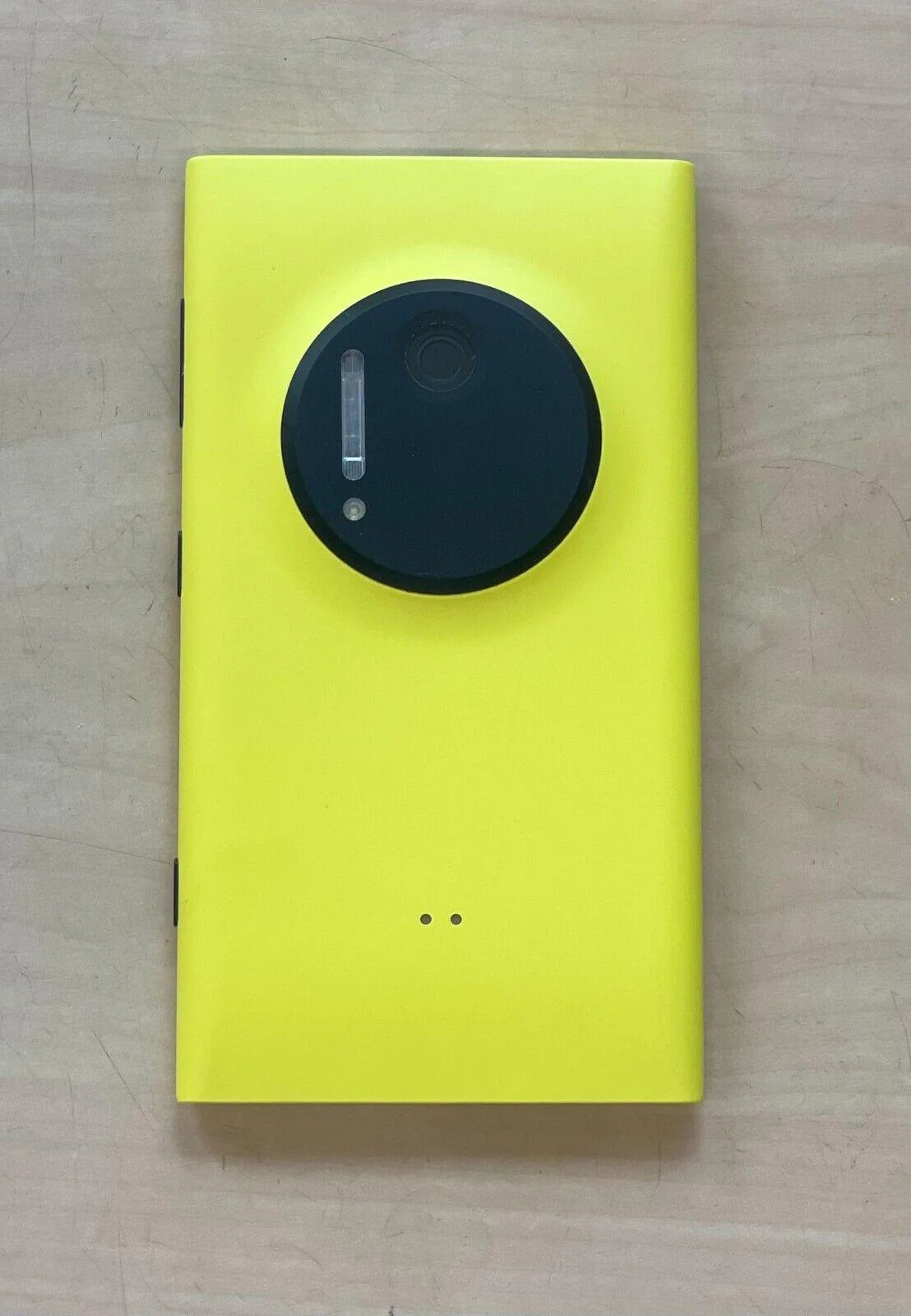 Nokia Lumia 1020 4G LTE Smartphone - 32GB Yellow Refurbished - Image 5