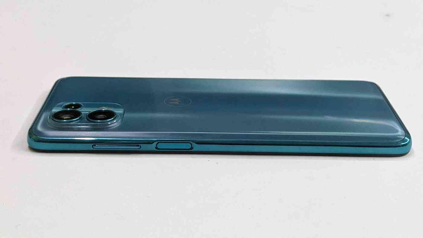 Moto Edge 20 Fusion 5G 6/128GB Cyber Teal Refurbished - Image 7