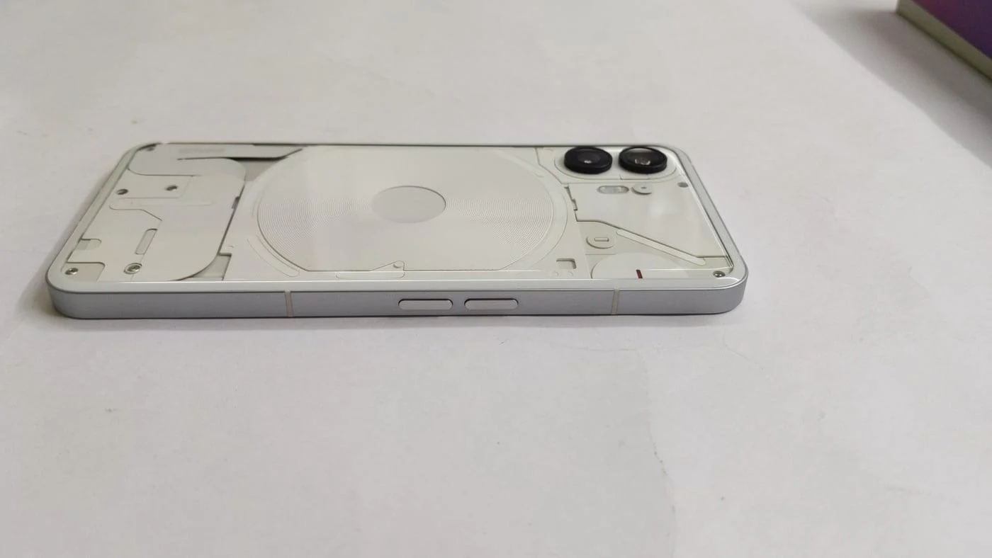 Nothing Phone 2 5G 8/128GB White Refurbished - Image 6