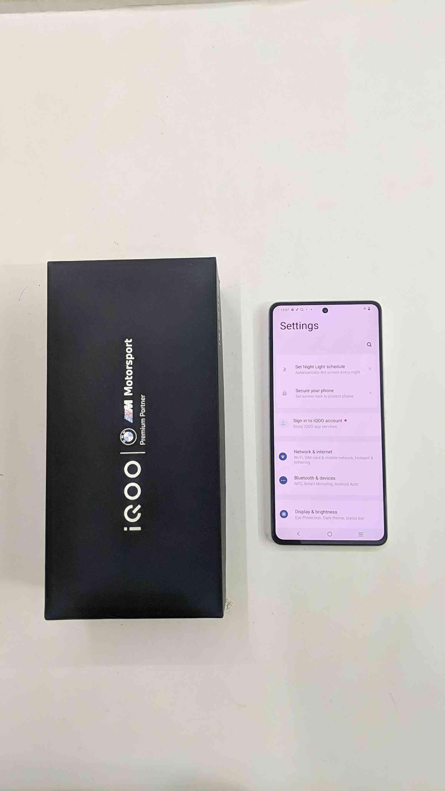 Refurbished Vivo iQOO 11 5G 16/256GB Legend - Image 5