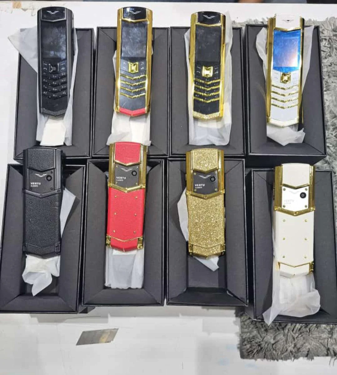 Vertu Signature Replica Leather Keypad Mobile Phone Refurbished - Image 2