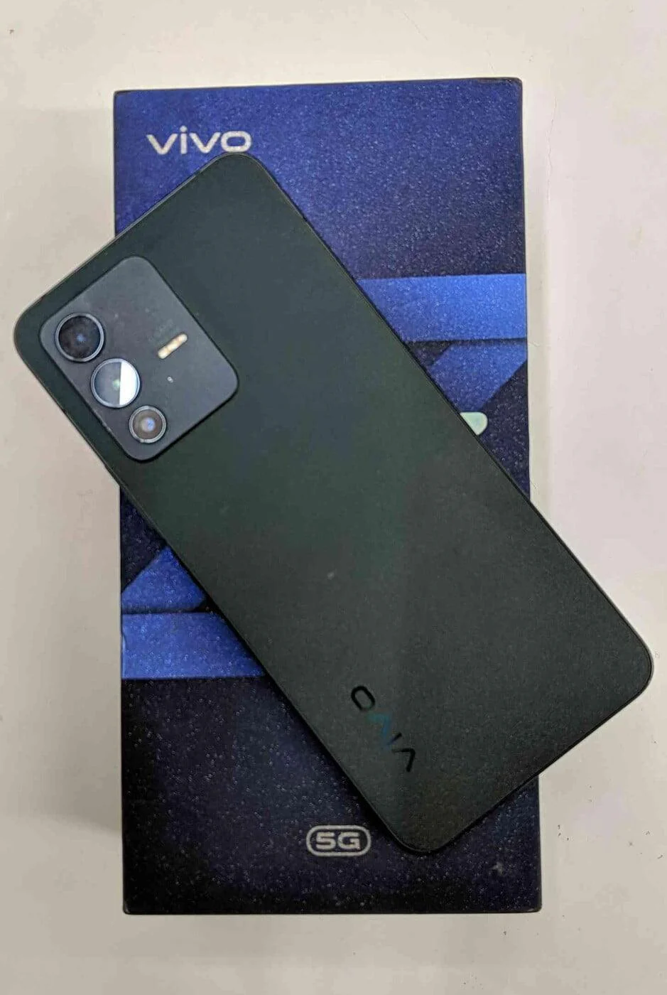 Vivo V23 5G 8/128GB Used Mobile - Image 2